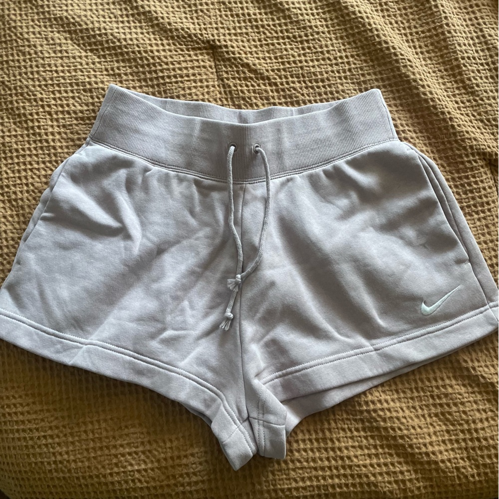 Nike high waisted relaxed fit shorts